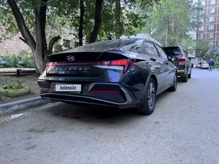 Hyundai Elantra 2023 года за 8 700 000 тг. в Караганда – фото 5