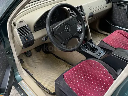 Mercedes-Benz C 180 1998 года за 2 000 000 тг. в Караганда – фото 5