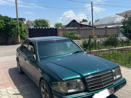 Mercedes-Benz E 280 1995 года за 1 750 000 тг. в Тараз