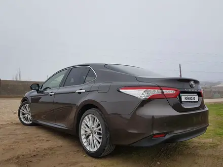 Toyota Camry 2020 года за 14 000 000 тг. в Шымкент – фото 6