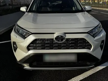 Toyota RAV4 2020 года за 13 000 000 тг. в Астана – фото 3