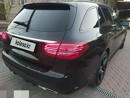 Mercedes-Benz C 200 2019 года за 18 990 000 тг. в Астана – фото 2