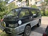 Mitsubishi Delica 1993 годаfor1 000 000 тг. в Алматы