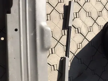 Обшивки на дверь багажника за 8 000 тг. в Каскелен