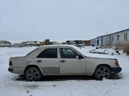 Mercedes-Benz E 260 1991 года за 1 300 000 тг. в Балхаш – фото 4