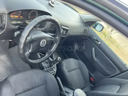 Volkswagen Golf 2001 года за 3 300 000 тг. в Караганда – фото 9