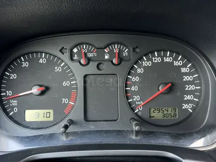 Volkswagen Golf 2001 года за 3 300 000 тг. в Караганда – фото 10