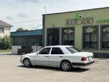 Mercedes-Benz E 230 1987 года за 850 000 тг. в Каскелен – фото 2