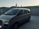 Hyundai Starex 2004 года за 5 500 000 тг. в Шымкент – фото 2