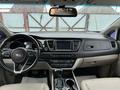 Kia Carnival 2019 годаүшін13 500 000 тг. в Аксай – фото 9