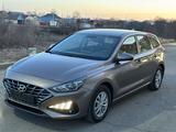 Hyundai i30 2022 года за 8 170 000 тг. в Атырау – фото 3