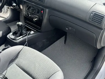 Volkswagen Passat 2005 года за 2 680 000 тг. в Костанай – фото 12