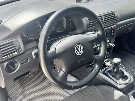 Volkswagen Passat 2005 года за 2 680 000 тг. в Костанай – фото 14