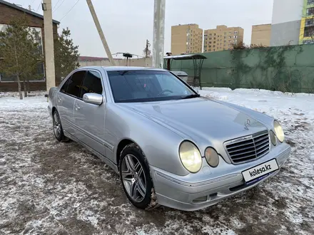 Mercedes-Benz E 320 1999 года за 4 300 000 тг. в Астана – фото 5