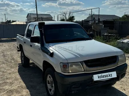 Toyota Hilux 2004 года за 2 500 000 тг. в Кульсары