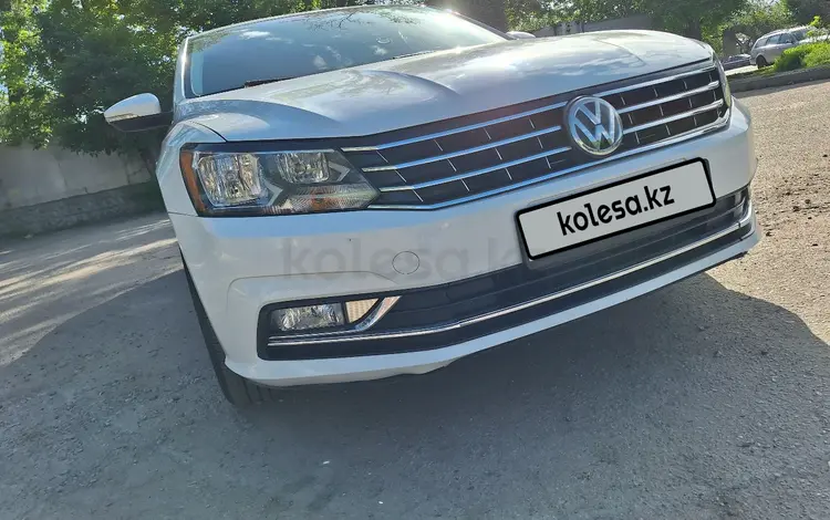 Volkswagen Passat 2016 года за 8 000 000 тг. в Алматы
