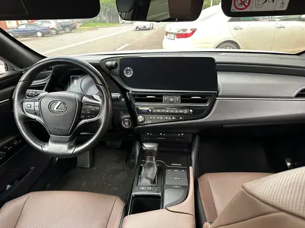 Lexus ES 250 2022 года за 24 100 000 тг. в Астана – фото 20