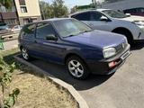 Volkswagen Golf 1996 года за 750 000 тг. в Алматы