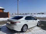 Toyota Camry 2018 годаfor14 500 000 тг. в Атырау – фото 3