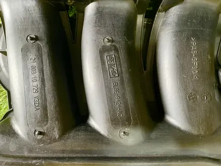 Коллектор впускной Mazda Ford AJ за 65 000 тг. в Караганда – фото 3