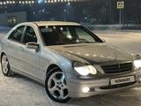 Mercedes-Benz C 240 2002 годаүшін2 850 000 тг. в Сарань – фото 2