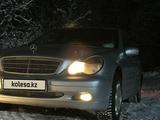 Mercedes-Benz C 240 2002 годаfor2 850 000 тг. в Сарань – фото 5