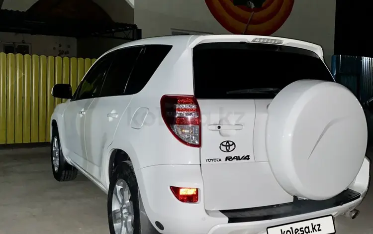 Toyota RAV4 2011 годаүшін8 200 000 тг. в Актобе