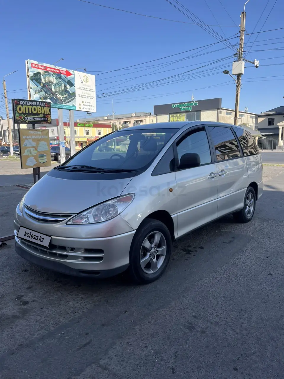 Toyota Estima, 2001