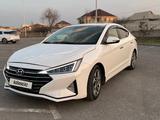 Hyundai Elantra 2019 годаfor8 600 000 тг. в Шымкент – фото 2