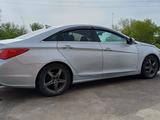 Hyundai Sonata 2010 года за 4 200 000 тг. в Уральск – фото 2