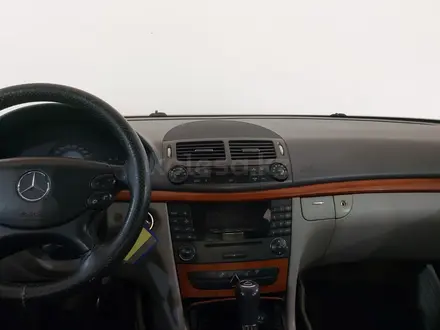 Mercedes-Benz E 200 2006 года за 4 190 000 тг. в Шымкент – фото 14