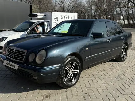 Mercedes-Benz E 320 1998 года за 3 600 000 тг. в Алматы – фото 4