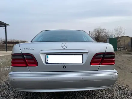 Mercedes-Benz E 320 2001 года за 5 800 000 тг. в Жетысай – фото 2