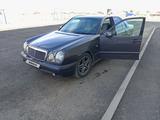 Mercedes-Benz E 230 1995 года за 2 000 000 тг. в Аягоз – фото 4