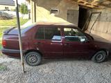 Volkswagen Vento 1993 года за 550 000 тг. в Шымкент – фото 2