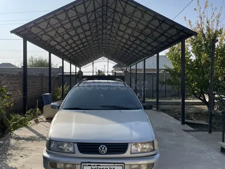 Volkswagen Passat 1994 года за 1 750 000 тг. в Шымкент