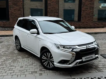 Mitsubishi Outlander 2022 года за 12 500 000 тг. в Алматы – фото 3