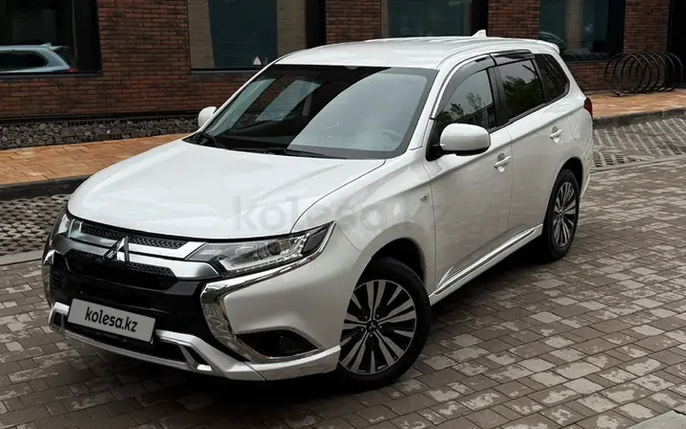 Mitsubishi Outlander 2022 года за 12 500 000 тг. в Алматы