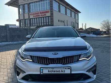 Kia Optima 2018 года за 8 000 000 тг. в Алматы
