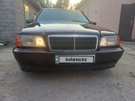 Mercedes-Benz C 180 1999 года за 1 500 000 тг. в Алматы