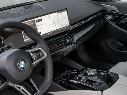 BMW 530 XDrive 2026 года за 56 630 378 тг. в Астана – фото 6