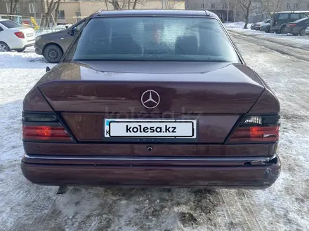 Mercedes-Benz E 260 1992 года за 550 000 тг. в Павлодар – фото 25