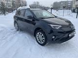 Toyota RAV4 2017 годаүшін11 900 000 тг. в Петропавловск – фото 3