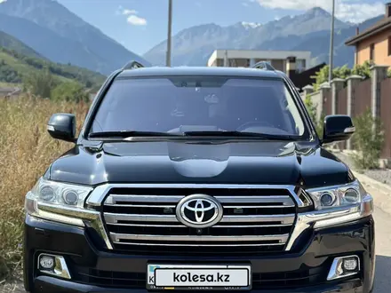 Toyota Land Cruiser 2016 года за 29 987 000 тг. в Алматы – фото 2