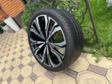 Оригинальные диски с резиной R23 на BMW X7 (G07) БМВ за 2 380 000 тг. в Алматы – фото 3