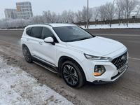 Hyundai Santa Fe 2020 годаfor13 900 000 тг. в Астана