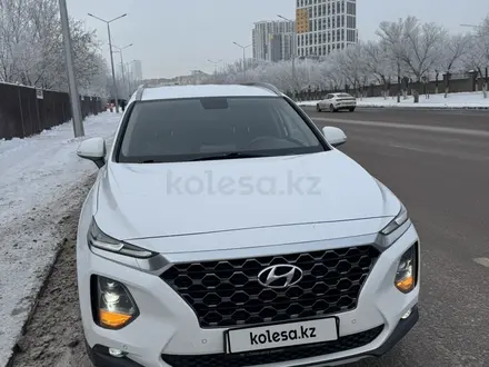 Hyundai Santa Fe 2020 года за 13 900 000 тг. в Астана – фото 2