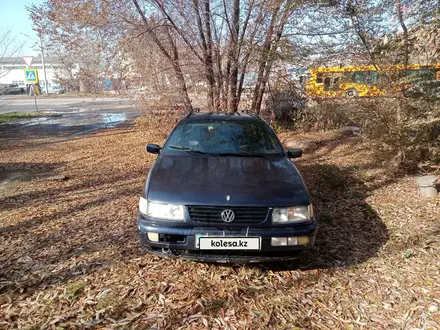 Volkswagen Passat 1993 года за 1 548 932 тг. в Астана – фото 2