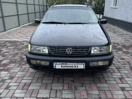 Volkswagen Passat 1995 года за 2 350 000 тг. в Алматы – фото 11