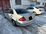 Mercedes-Benz C 180 2003 годаfor3 700 000 тг. в Экибастуз – фото 5
